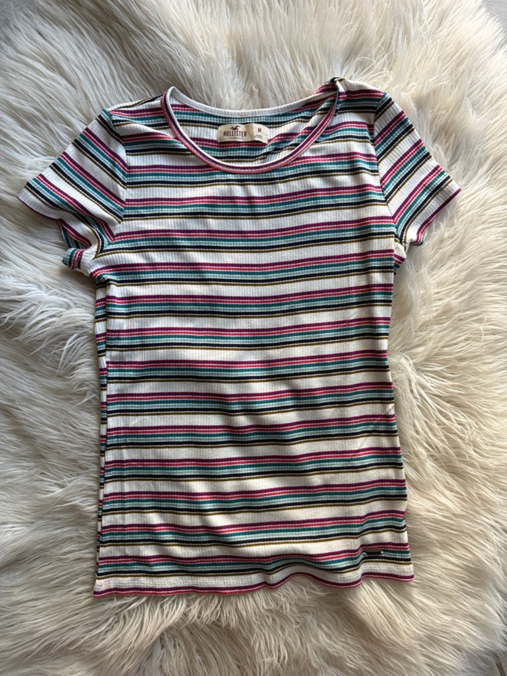 👔 HOLLISTER STRIPPED CREW NECK TEE💓
